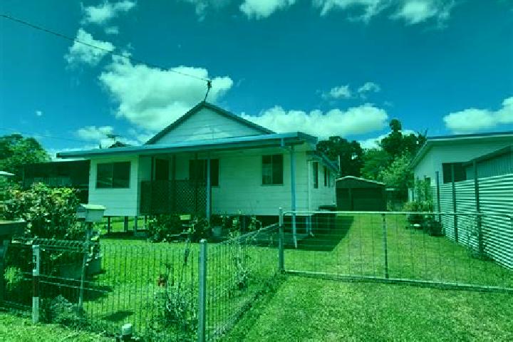 Naomi, 28 — Escort in East Innisfail, Australia