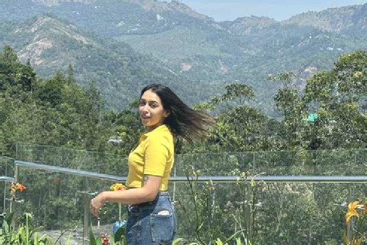 Naomi, 28 — Escort in Mirwah Gorchani, Pakistan