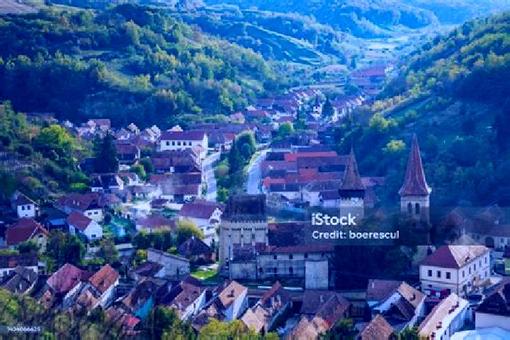 Naomi, 28 — Escort in Seica Mica, Romania