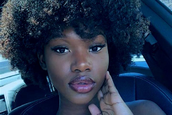 Naomi, 29, a black dark-eyed ebony companion based in Grand Drewin. Offering Tantra, CIM, Fetish, BDSM. Available for incall and outcall, day and evening dates.