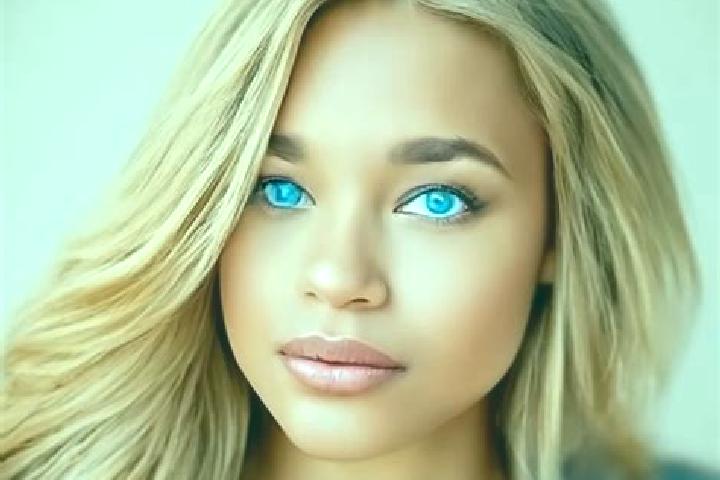 Naomi, 29, a chestnut blue-eyed latina companion based in Nueil-sur-Layon. Offering Massage, Tantra, BDSM, A-Level. Available for incall and outcall, day and...