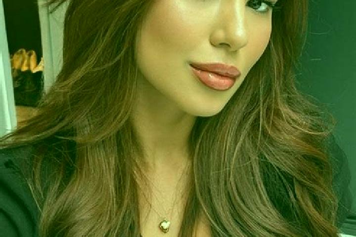 Naomi, 29, a chestnut brown-eyed latina companion based in Aberford. Offering Erotic Massage, GFE, Party Girl. Available for incall and outcall, overnight bo...