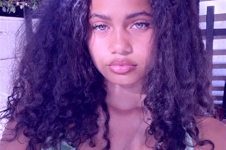 Naomi, 29, a chestnut green-eyed mixed companion based in Camanas. Offering Massage, Party Girl, Deep French Kissing. Available for incall and outcall, day a...