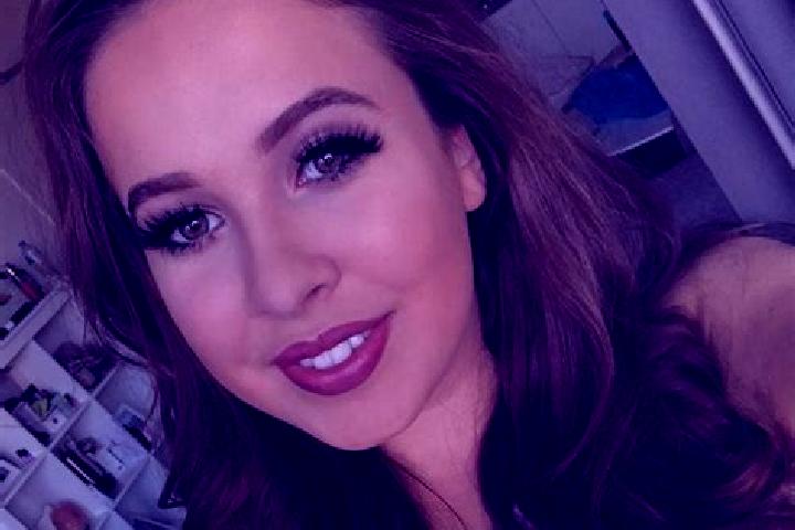 Naomi, 29, a chestnut green-eyed mixed companion based in Easton-in-Gordano. Offering Duos, CIM, Deep French Kissing, Erotic Massage. Available for incall an...