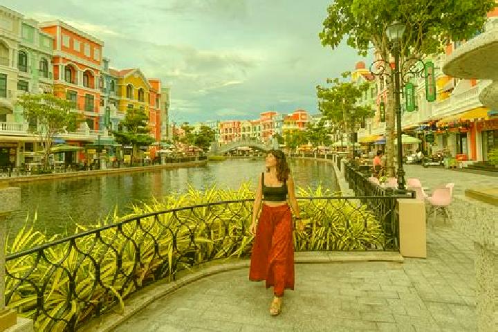 Naomi, 29 — Escort in Phu Tuc, Vietnam
