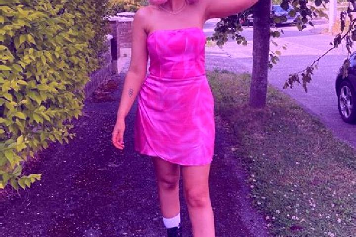 Naomi, 29 — Escort in Pink, United States