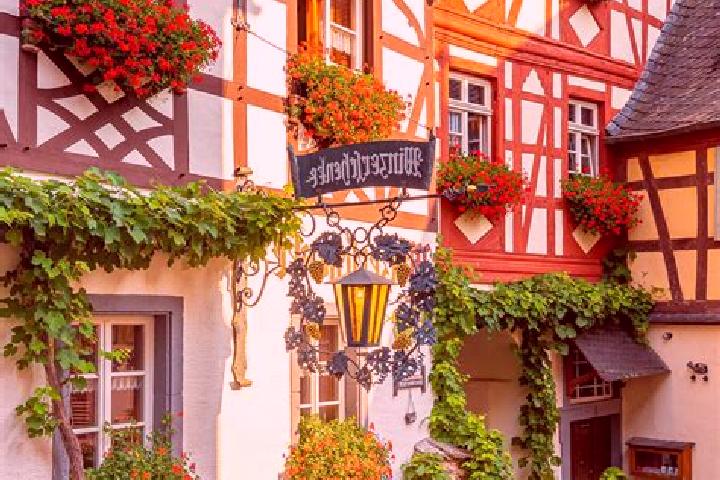 Naomi, 29 — Escort in Suelstorf, Germany