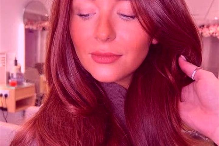 Naomi, 30, a auburn brown-eyed caucasian companion based in Jakusko. Offering Tantra, Girlfriend Experience. Available for incall and outcall, day and evenin...