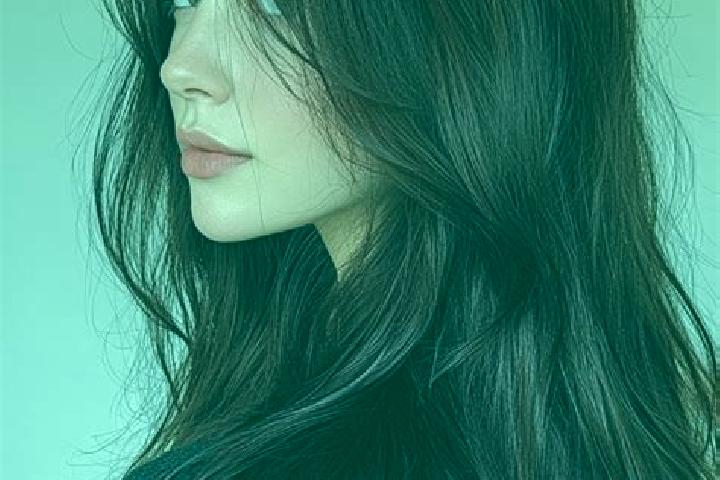 Naomi, 30, a auburn brown-eyed middle eastern companion based in Montijo. Offering Duos, Domination, Fetish. Available for incall and outcall, day and evenin...