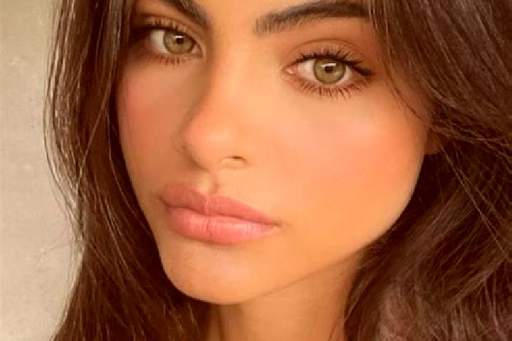 Naomi, 30, a brunette green-eyed european companion based in Osage Beach. Offering A-Level, Striptease, OWO, Couples. Available for incall and outcall, overn...