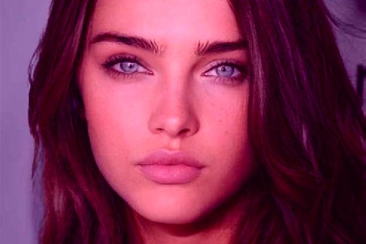 Naomi, 30, a brunette grey-eyed caucasian companion based in General A. Tejeda y su A. Graciano Sanchez. Offering Duos, Massage, Domination, Deep French Kiss...
