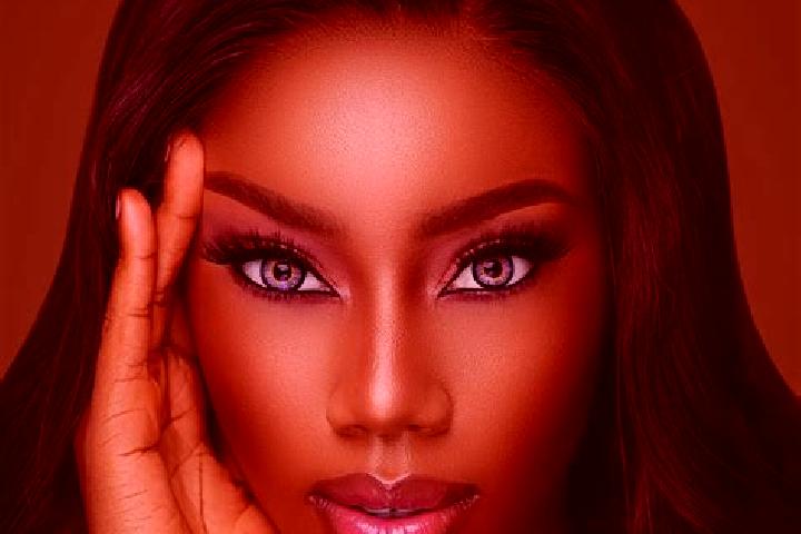 Naomi, 30, a chestnut blue-eyed ebony companion based in Yodolo. Offering Roleplay, Striptease, OWO. Available for incall and outcall, day and evening dates.