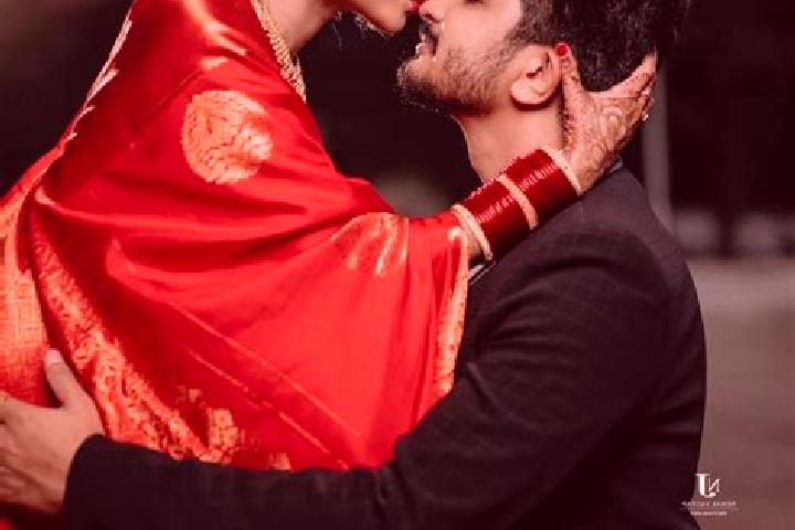 Naomi, 30, a red blue-eyed indian companion based in Indore. Offering Deep French Kissing, Duos, Domination. Available for incall and outcall, overnight book...