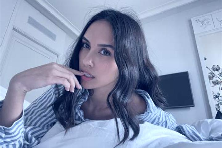 Naomi, 30, a red grey-eyed caribbean companion based in Chambonas. Offering Fetish, Travel Companion, Girlfriend Experience, Domination. Available for incall...