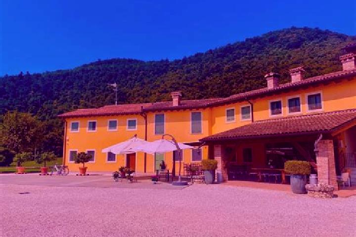 Naomi, 30 — Escort in Cavaso del Tomba, Italy