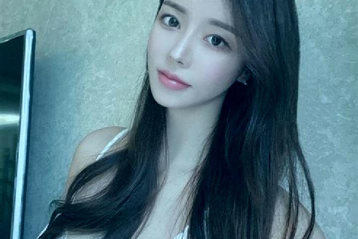 Naomi, 30 — Escort in Shewopo, China