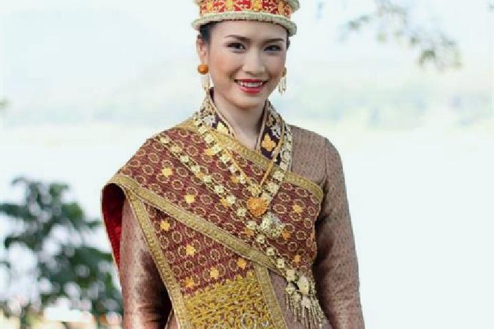 Naomi, 31, a black amber-eyed asian companion based in Lao Suea Kok. Offering Duos, Girlfriend Experience, Massage. Available for incall and outcall, day and...