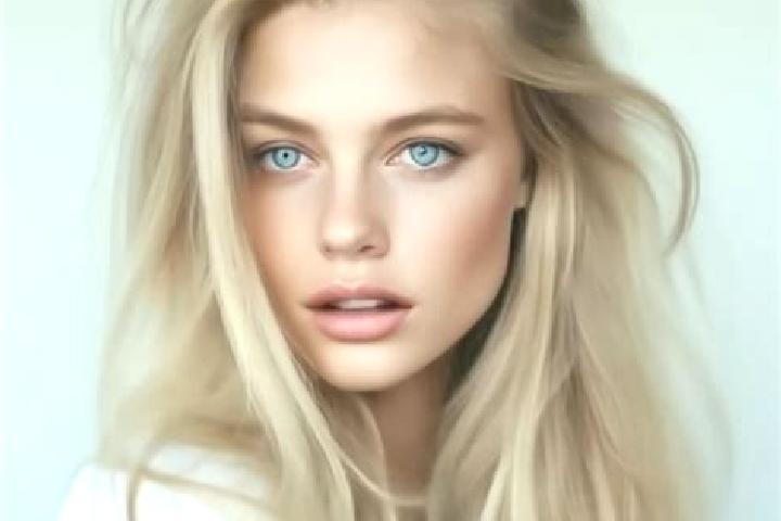 Naomi, 31, a blonde grey-eyed caucasian companion based in Ampanlolat. Offering Duos, Roleplay, Tantra. Available for incall and outcall, day and evening dates.