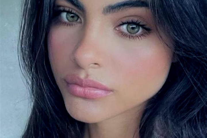 Naomi, 31, a brunette dark-eyed indian companion based in Hudiyuzi. Offering Tantra, Overnight, Striptease, Erotic Massage, Fetish. Available for incall and ...