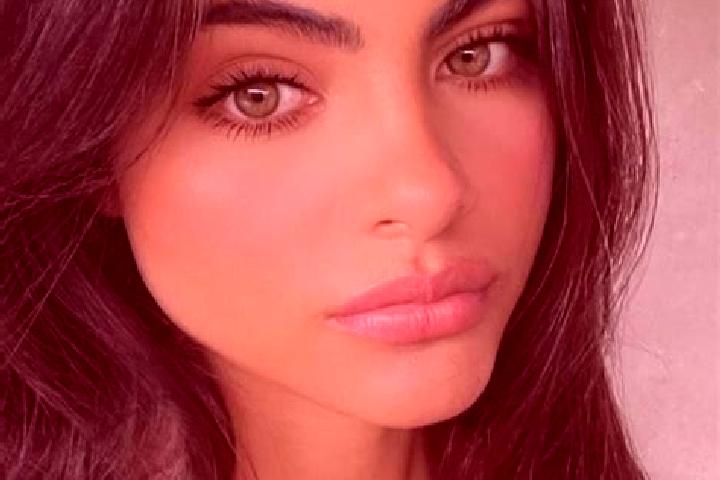 Naomi, 31, a brunette dark-eyed middle eastern companion based in Azogueros. Offering Roleplay, Domination, Overnight. Available for incall and outcall, over...