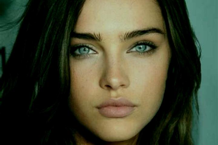 Naomi, 31, a brunette green-eyed ebony companion based in Bilche-Zolote. Offering Party Girl, Deep French Kissing, Girlfriend Experience. Available for incal...