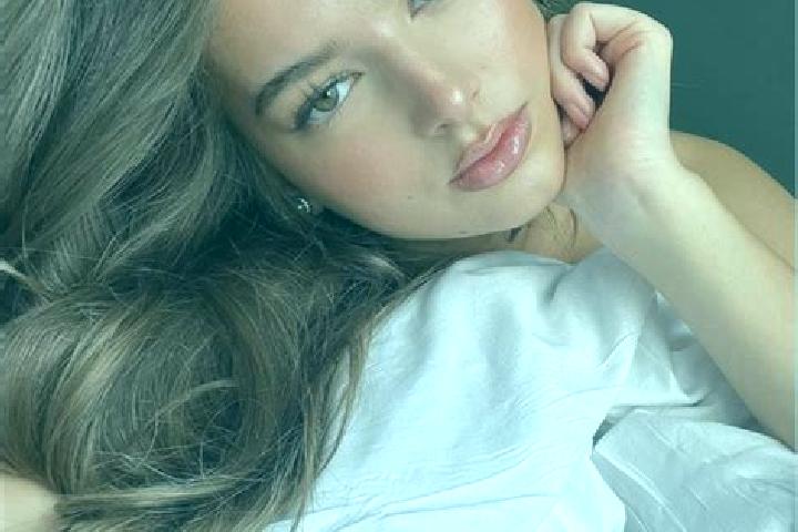 Naomi, 31, a chestnut amber-eyed latina companion based in Trung Phung. Offering A-Level, Travel Companion, Couples. Available for incall and outcall, day an...