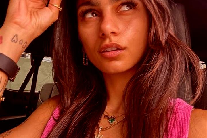 Naomi, 31, a chestnut green-eyed slavic companion based in Khalifah A City. Offering Travel Companion, 69, CIM, Couples, Erotic Massage. Available for incall...