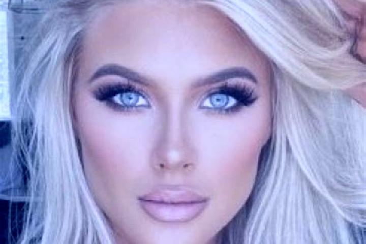 Naomi, 31, a platinum blonde dark-eyed caucasian companion based in Thalwil / Sued. Offering Girlfriend Experience, CIM, Prostate Massage, Couples. Available...