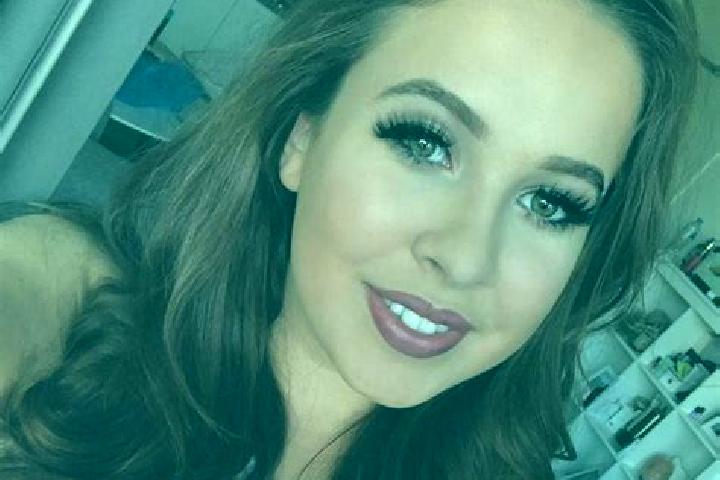 Naomi, 31, a red dark-eyed european companion based in Saint Stephens. Offering Couples, Party Girl, Girlfriend Experience, Domination. Available for incall ...