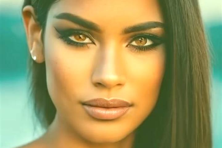 Naomi, 32, a auburn brown-eyed latina companion based in Minignan. Offering 69, Travel Companion, GFE, Domination. Available for incall and outcall, day and ...