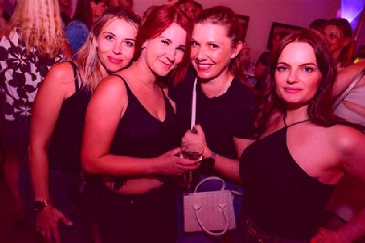 Naomi, 32, a auburn grey-eyed mediterranean companion based in Neuhofen an der Krems. Offering Erotic Massage, Tantra, Girlfriend Experience. Available for i...
