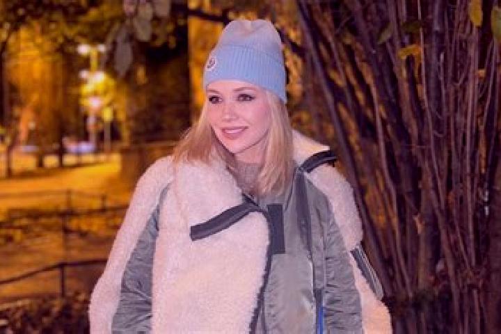 Naomi, 32 — Escort in Bahate, Ukraine