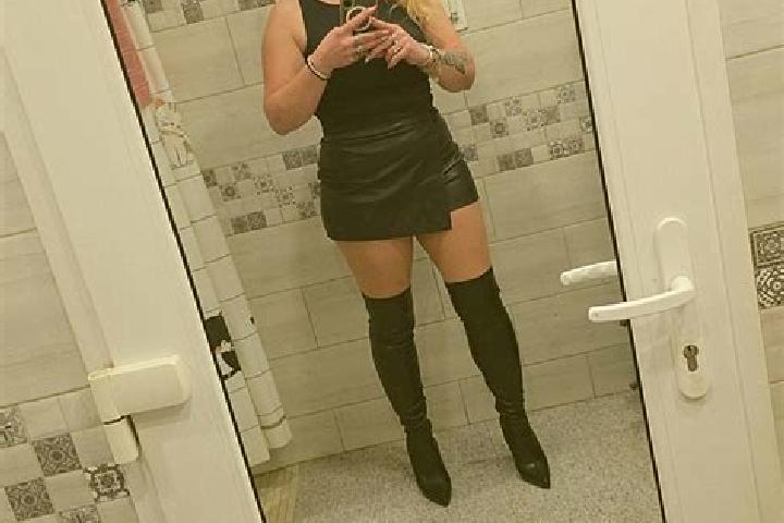 Naomi, 32 — Escort in Lapus, Romania