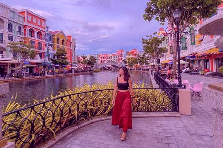 Naomi, 32 — Escort in Phu Vang, Vietnam