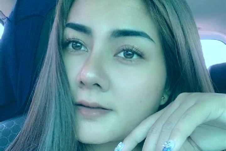 Naomi, 32 — Escort in Tang Kabud, Iran
