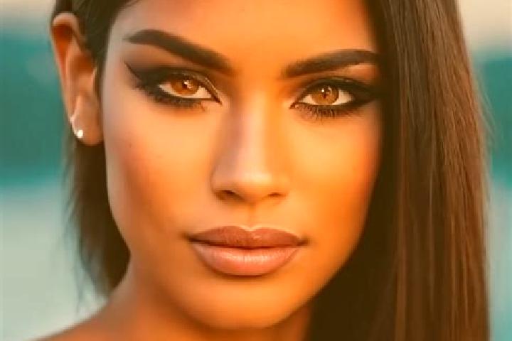 Naomi, 33, a black dark-eyed latina companion based in Fords. Offering 69, Dinner Date, Overnight. Available for incall and outcall, day and evening dates.