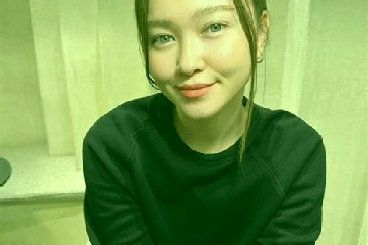 Naomi, 33, a dark blonde blue-eyed asian companion based in Herimenil. Offering Striptease, Tantra, Domination, Dinner Date. Available for incall and outcall...