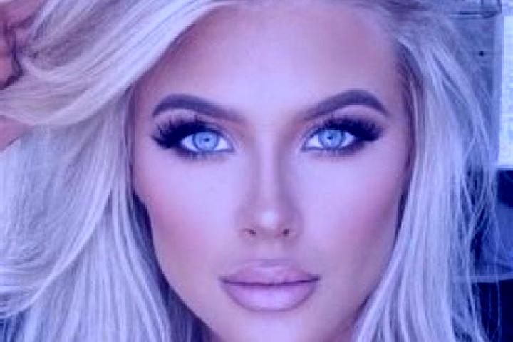 Naomi, 33, a platinum blonde hazel-eyed middle eastern companion based in Castel di Lucio. Offering Overnight, Massage, Travel Companion. Available for incal...