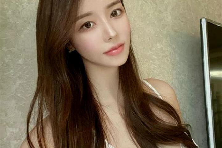Naomi, 33 — Escort in Xingdaohu, China