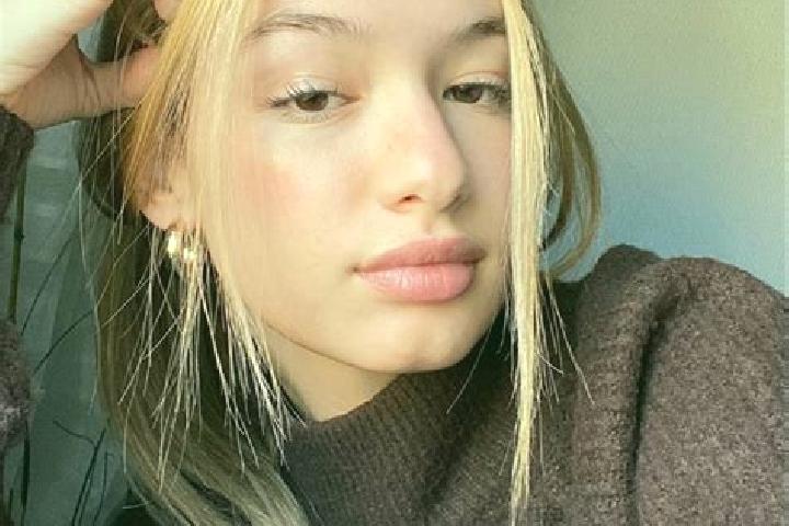 Naomi, 34, a blonde brown-eyed mediterranean companion based in Wayangona. Offering Duos, Dinner Date, Fetish. Available for incall and outcall, overnight bo...