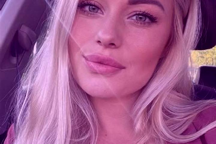 Naomi, 34, a blonde hazel-eyed mediterranean companion based in Ehenbichl. Offering Girlfriend Experience, Dinner Date, Roleplay, Striptease. Available for i...