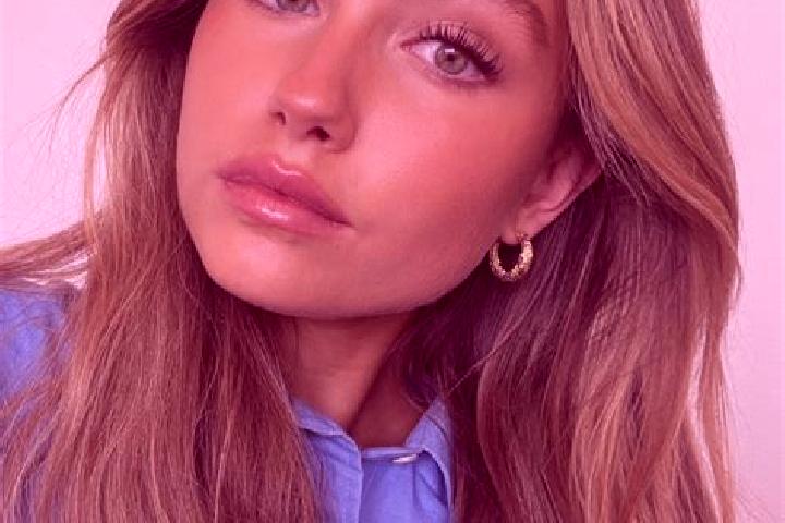 Naomi, 34, a dark blonde green-eyed mediterranean companion based in Perrelos. Offering Deep French Kissing, Couples, Travel Companion. Available for incall ...