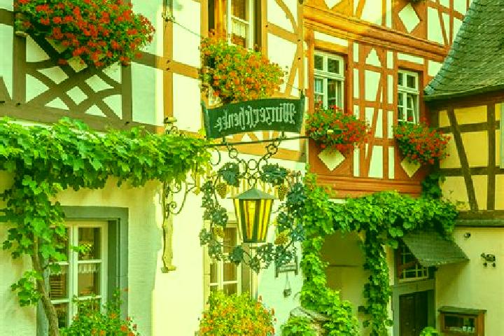 Naomi, 34 — Escort in Bosenbrunn, Germany