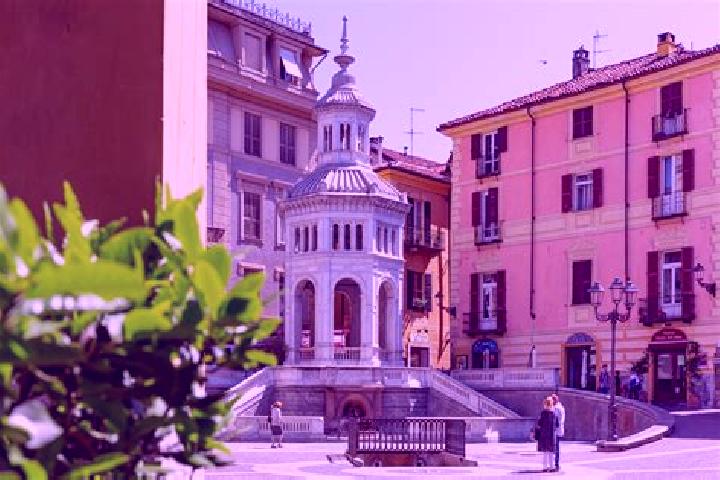 Naomi, 34 — Escort in Castelletto Monferrato, Italy