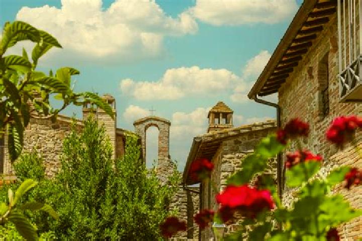 Naomi, 34 — Escort in Castello di Cisterna, Italy