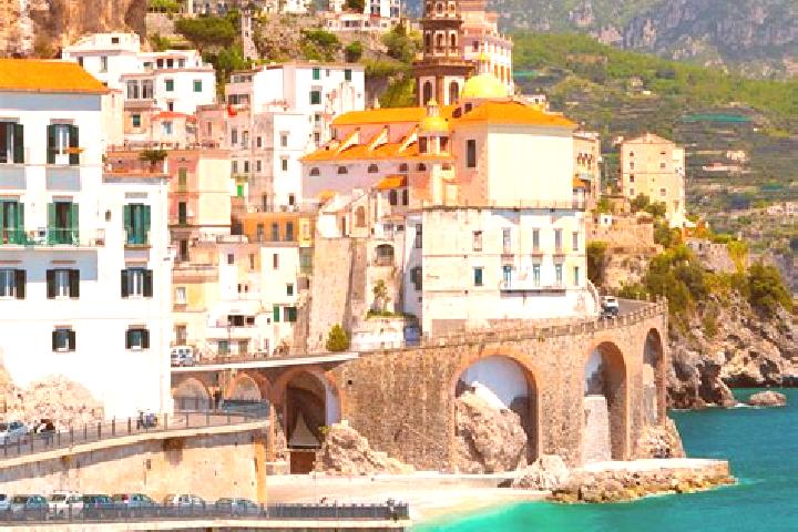 Naomi, 34 — Escort in Falze, Italy