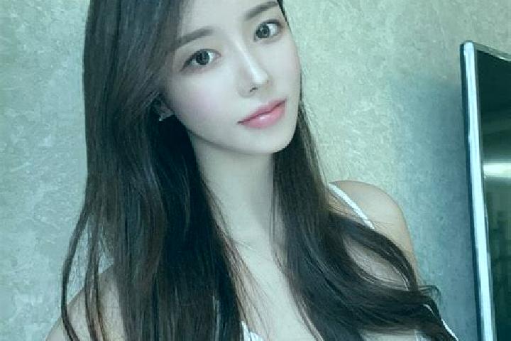 Naomi, 34 — Escort in Sanquan, China