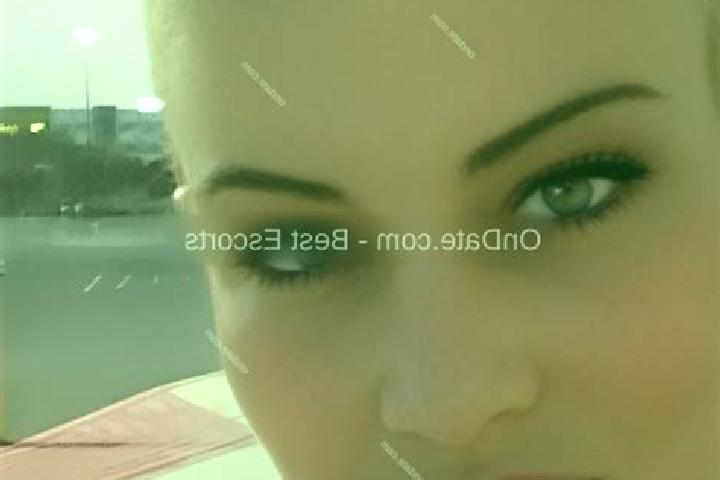 Naomi, 34 — Escort in Tetcice, Czech Republic
