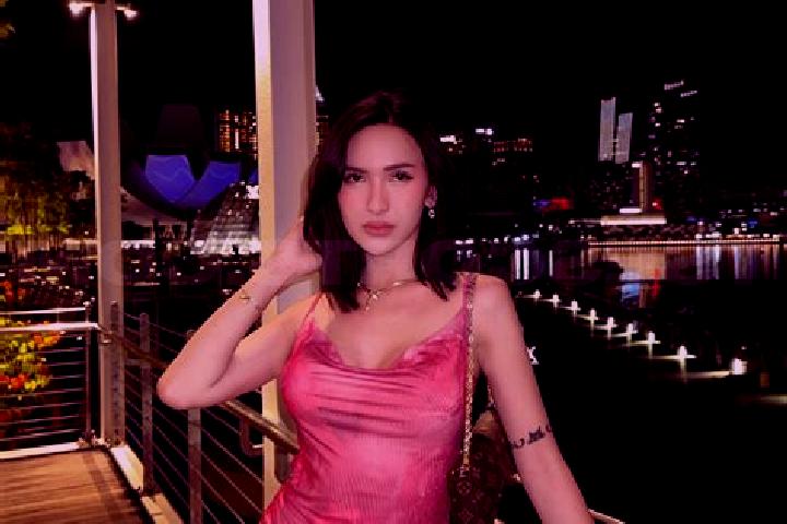 Naomi, 34 — Escort in The Long Beach, Hong Kong