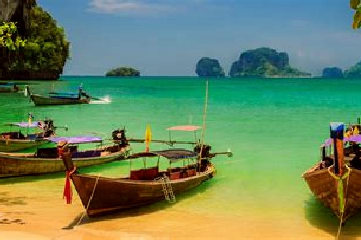 Naomi, 34 — Escort in Thung Tako, Thailand